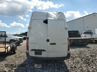 2019 Mercedes-Benz Sprinter Cargo Cargo with VIN W1W4EDHY4KP198942, listed as a Copart auction lot 60164484 with Not Provided miles and Salvage Title. Bid and sale history available at DreamBid. Image 6.
