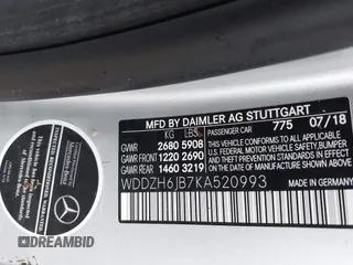 2019 Mercedes-Benz E-Class E 450 with VIN WDDZH6JB7KA520993, listed as a IAAI auction lot 40525935 with 1 mi miles. Bid and sale history available at carsss.com. Image 9.