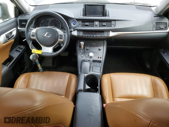 2013 Lexus CT 200h z VIN JTHKD5BH7D2155912, wystawiony jako Copart lot #65321565 z przebiegiem 119 024 mil mil oraz Czysty tytuł • Clean title. Historia ofert i sprzedaży dostępna na DreamBid. Obrazek 8.