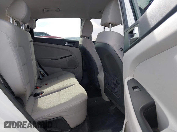 2020 Hyundai Tucson SE z VIN KM8J2CA4XLU159781, wystawiony jako IAAI lot #42170758 z przebiegiem 108 655 mil mil oraz . Historia ofert i sprzedaży dostępna na DreamBid. Obrazek 8.