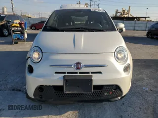 2018 FIAT 500e with VIN 3C3CFFGE7JT377367, listed as a Copart auction lot 88474685 with 34,428 mi miles and Salvage Title. Bid and sale history available at carsss.com. Image 5.