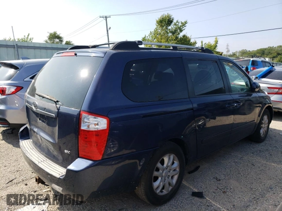 2008 Kia Sedona LX with VIN KNDMB233986199572, listed as a Copart auction lot 66668704 with 171,588 mi miles and Salvage Title. Bid and sale history available at carsss.com. Image 3.