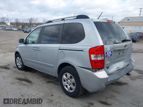 2008 Kia Sedona with VIN KNDMB133086255036, listed as a IAAI auction lot 41923884 with 269,470 mi miles. Bid and sale history available at carsss.com. Image 3.