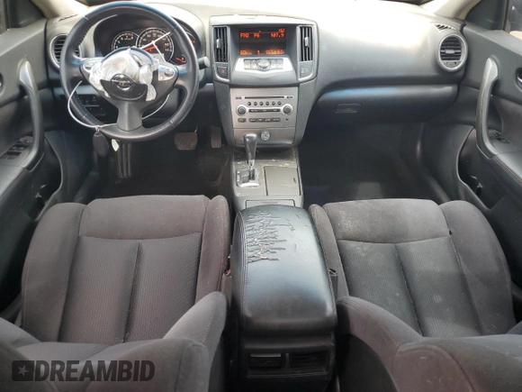 2014 Nissan Maxima SV z VIN 1N4AA5AP9EC454320, wystawiony jako Copart lot #57100695 z przebiegiem 149 083 mil mil oraz Szkoda całkowita • Salvage title. Historia ofert i sprzedaży dostępna na DreamBid. Obrazek 8.