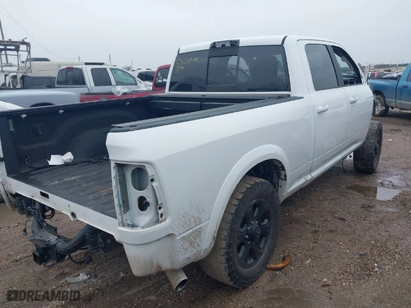 2018 Ram 2500 Laramie with VIN 3C6UR5FL7JG260700, listed as a IAAI auction lot 41343304 with 1 mi miles. Bid and sale history available at carsss.com. Image 4.