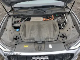 2022 Audi e-tron Premium z VIN WA1AAAGE8NB005235, wystawiony jako Copart lot #57621195 z przebiegiem 40 970 mil mil oraz Czysty tytuł • Clean title. Historia ofert i sprzedaży dostępna na DreamBid. Obrazek 12.