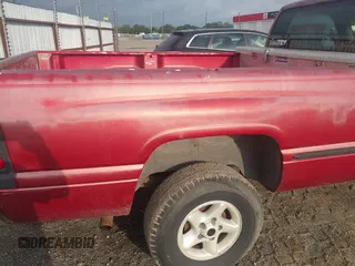 1999 Dodge 1500 z VIN 1B7HF16Y2XS185896, wystawiony jako IAAI lot #42251046 z przebiegiem 258 932 mil mil oraz . Historia ofert i sprzedaży dostępna na DreamBid. Obrazek 14.
