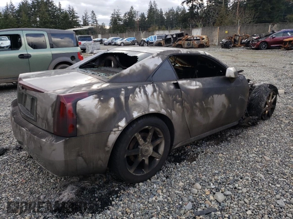 2004 Cadillac XLR z VIN 1G6YV34AX45601257, wystawiony jako Copart lot #44490755 z przebiegiem Nie podano mil oraz Szkody całkowita. Historia ofert i sprzedaży dostępna na DreamBid. Obrazek 3.
