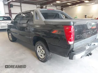 2004 Chevrolet Avalanche Z71 with VIN 3GNEK12T84G135720, listed as a IAAI auction lot 42435299 with 184,802 mi miles and . Bid and sale history available at DreamBid. Image 3.