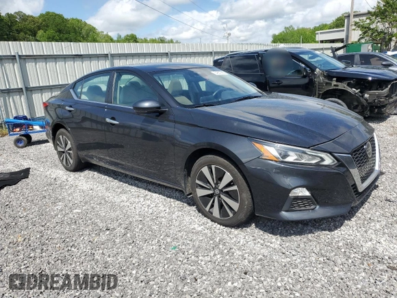 2021 Nissan Altima SV z VIN 1N4BL4DW8MN382220, wystawiony jako Copart lot #54257995 z przebiegiem 42 245 mil mil oraz Szkoda całkowita • Salvage title. Historia ofert i sprzedaży dostępna na DreamBid. Obrazek 4.