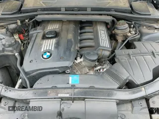 2007 BMW 3 Series 328xi z VIN WBAVC93547KZ71877, wystawiony jako IAAI lot #43319504 z przebiegiem 251 664 mil mil oraz . Historia ofert i sprzedaży dostępna na DreamBid. Obrazek 19.