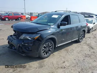 2019 Nissan Pathfinder S z VIN 5N1DR2MM8KC637926, wystawiony jako IAAI lot #41903395 z przebiegiem 84 436 mil mil oraz . Historia ofert i sprzedaży dostępna na DreamBid. Obrazek 2.