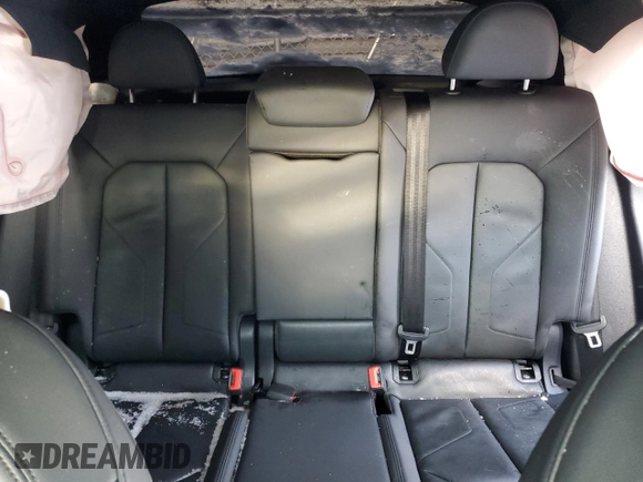 2020 Audi Q3 S line Prestige z VIN WA1FECF37L1033164, wystawiony jako Copart lot #45464835 z przebiegiem Nie podano mil oraz Szkody całkowita. Historia ofert i sprzedaży dostępna na DreamBid. Obrazek 10.
