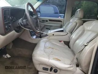 2002 Cadillac Escalade z VIN 1GYEC63T02R217174, wystawiony jako Copart lot #60339985 z przebiegiem 229 326 mil mil oraz Czysty tytuł • Clean title. Historia ofert i sprzedaży dostępna na DreamBid. Obrazek 7.