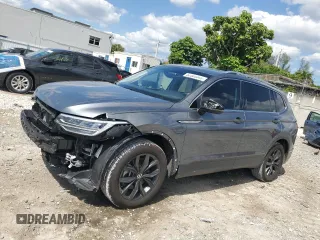 2024 Volkswagen Tiguan SE z VIN 3VV3B7AX1RM062160, wystawiony jako Copart lot #52505345 z przebiegiem 3 446 mil mil oraz Szkoda całkowita • Salvage title. Historia ofert i sprzedaży dostępna na DreamBid. Obrazek 1.