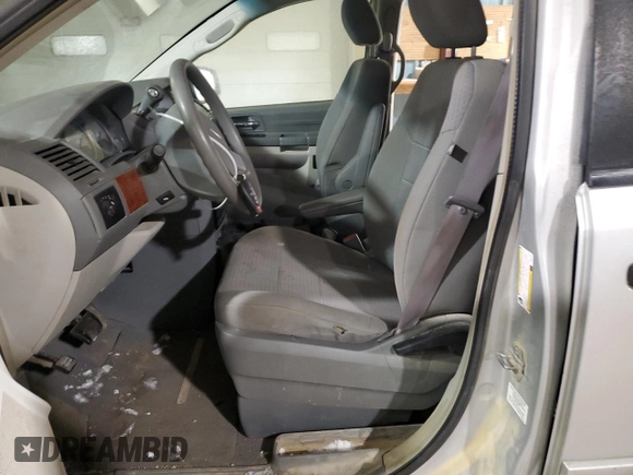 2008 Chrysler Town & Country LX with VIN 2A8HR44H18R687306, listed as a Copart auction lot 44927905 with 196,987 mi miles and Salvage Title. Bid and sale history available at carsss.com. Image 7.