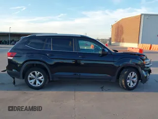 2018 Volkswagen Atlas SE with VIN 1V2DR2CA8JC536295, listed as a IAAI auction lot 41275322 with 166,684 mi miles and . Bid and sale history available at DreamBid. Image 13.