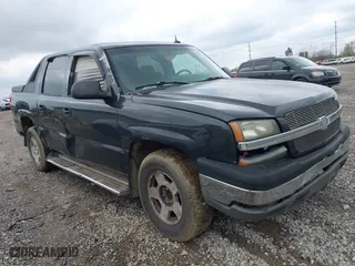 2005 Chevrolet Avalanche Z71 with VIN 3GNEK12Z55G213733, listed as a IAAI auction lot 42008159 with 194,760 mi miles. Bid and sale history available at carsss.com. Image 1.
