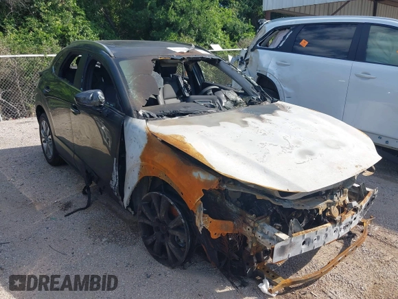 2025 Mazda CX-30 S Carbon Edition z VIN 3MVDMBCMXSM770060, wystawiony jako IAAI lot #42236673 z przebiegiem Nie podano mil oraz . Historia ofert i sprzedaży dostępna na DreamBid. Obrazek 1.