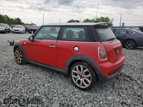 2008 MINI Hardtop S with VIN WMWMF73598TT87574, listed as a Copart auction lot 53399315 with 98,814 mi miles and Clean Title. Bid and sale history available at DreamBid. Image 2.