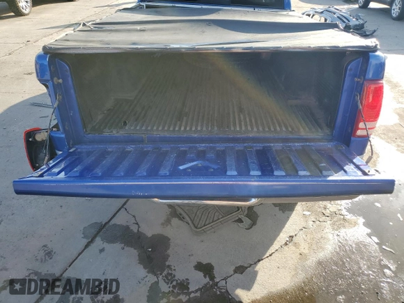 1997 Dodge Dakota z VIN 1B7GG23Y4VS270030, wystawiony jako Copart lot #73244994 z przebiegiem 87 277 mil mil oraz Szkoda całkowita • Salvage title. Historia ofert i sprzedaży dostępna na DreamBid. Obrazek 6.
