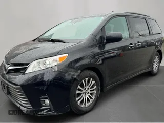 2020 Toyota Sienna XLE Auto Access Seat with VIN 5TDYZ3DCXLS048685, listed as a Copart auction lot 53573145 with 217,712 mi miles and Clean Title. Bid and sale history available at carsss.com. Image 2.