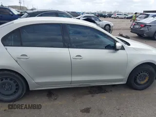 2011 Volkswagen Jetta Sedan SE w/Convenience & Sunroof PZEV with VIN 3VWDZ7AJ6BM340273, listed as a IAAI auction lot 41709714 with 156,491 mi miles. Bid and sale history available at carsss.com. Image 13.