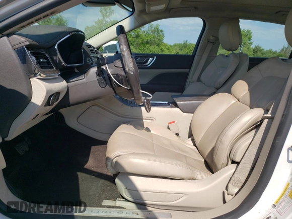 2017 Lincoln Continental Select with VIN 1LN6L9TK8H5602156, listed as a Copart auction lot 61907695 with 112,382 mi miles and Salvage title. Bid and sale history available at DreamBid. Image 7.
