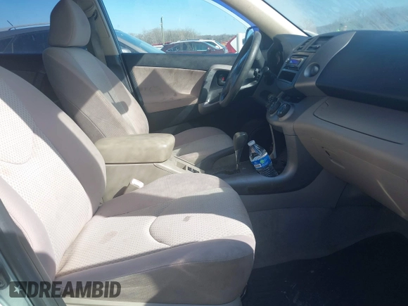 2007 Toyota RAV4 with VIN JTMZD33V275059326, listed as a IAAI auction lot 41609691 with 247,482 mi miles. Bid and sale history available at carsss.com. Image 5.