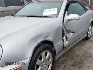 2003 Mercedes-Benz CLK 320 z VIN WDBLK65G33T141954, wystawiony jako IAAI lot #41676472 z przebiegiem 68 041 mil mil oraz . Historia ofert i sprzedaży dostępna na DreamBid. Obrazek 6.