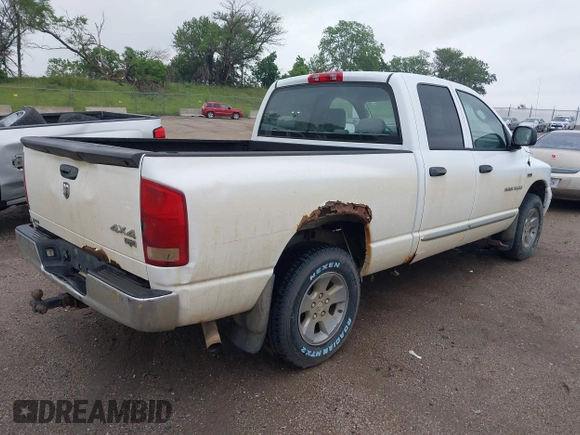 2006 Dodge 1500 SLT z VIN 1D7HU18286S686472, wystawiony jako IAAI lot #42395263 z przebiegiem 196 124 mil mil oraz . Historia ofert i sprzedaży dostępna na DreamBid. Obrazek 4.