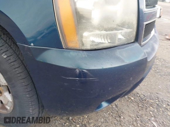 2007 Chevrolet Suburban LS with VIN 1GNFC16J47R207494, listed as a IAAI auction lot 41942690 with Not provided miles and . Bid and sale history available at DreamBid. Image 12.