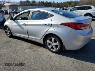 2013 Hyundai Elantra GLS z VIN 5NPDH4AEXDH319488, wystawiony jako Copart lot #53464885 z przebiegiem 279 079 mil mil oraz Szkoda całkowita • Salvage title. Historia ofert i sprzedaży dostępna na DreamBid. Obrazek 2.