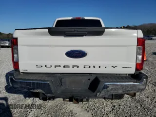2018 Ford Super Duty F-250 SRW XL with VIN 1FT7W2B68JEB39324, listed as a Copart auction lot 45451375 with 268,879 mi miles and Salvage Title. Bid and sale history available at carsss.com. Image 6.
