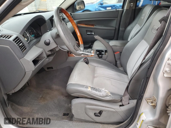 2006 Jeep Grand Cherokee Overland with VIN 1J8HR68226C307087, listed as a Copart auction lot 41464125 with 269,343 mi miles and Salvage title. Bid and sale history available at DreamBid. Image 7.