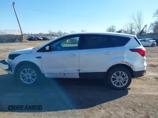 2019 Ford Escape SE with VIN 1FMCU9GD6KUA69877, listed as a IAAI auction lot 41826062 with 41,083 mi miles. Bid and sale history available at carsss.com. Image 14.