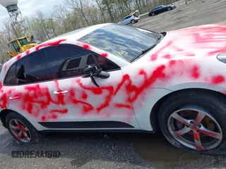 2020 Porsche Macan z VIN WP1AA2A55LLB05187, wystawiony jako IAAI lot #42037890 z przebiegiem 25 417 mil mil oraz . Historia ofert i sprzedaży dostępna na DreamBid. Obrazek 13.