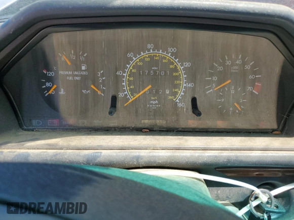 1994 Mercedes-Benz E 320 with VIN WDBEA32E7RC050885, listed as a Copart auction lot 56667795 with 175,701 mi miles and Clean Title. Bid and sale history available at DreamBid. Image 9.