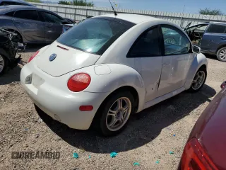2001 Volkswagen Beetle GLX z VIN 3VWDD21C71M435250, wystawiony jako Copart lot #65546334 z przebiegiem 189 542 mil mil oraz Szkoda całkowita • Salvage title. Historia ofert i sprzedaży dostępna na DreamBid. Obrazek 3.