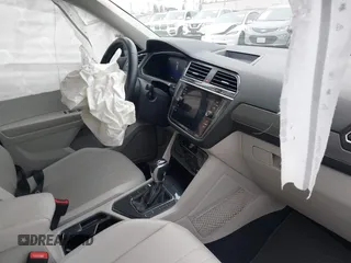 2022 Volkswagen Tiguan SE with VIN 3VV3B7AX0NM018659, listed as a IAAI auction lot 42076655 with 32,326 mi miles and . Bid and sale history available at DreamBid. Image 5.