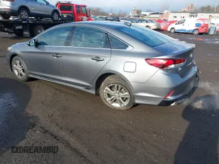 2019 Hyundai Sonata Sport with VIN 5NPE34AF3KH820828, listed as a IAAI auction lot 41015372 with 32,782 mi miles and . Bid and sale history available at DreamBid. Image 3.