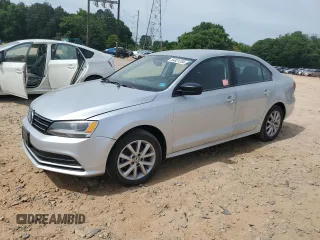 2015 Volkswagen Jetta SE z VIN 3VWD17AJ4FM221246, wystawiony jako Copart lot #54321255 z przebiegiem 172 906 mil mil oraz Szkoda całkowita • Salvage title. Historia ofert i sprzedaży dostępna na DreamBid. Obrazek 1.