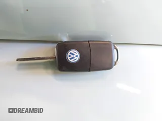 2006 Volkswagen Beetle z VIN 3VWRF31Y36M320055, wystawiony jako IAAI lot #42015054 z przebiegiem 123 350 mil mil oraz . Historia ofert i sprzedaży dostępna na DreamBid. Obrazek 11.