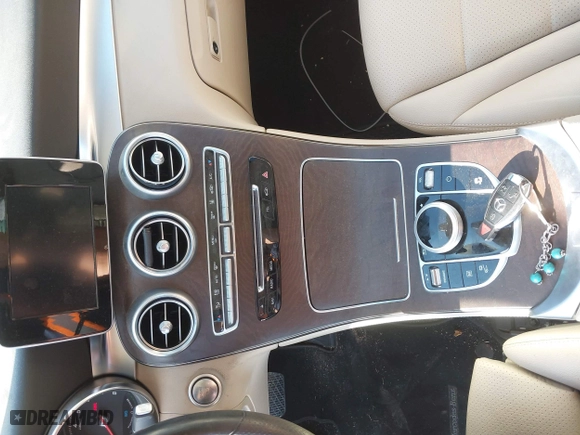2019 Mercedes-Benz GLC with VIN WDC0G5EB0KF585613, listed as a IAAI auction lot 41892618 with 42,777 mi miles. Bid and sale history available at carsss.com. Image 11.