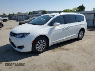 2019 Chrysler Pacifica Touring L с VIN 2C4RC1BG0KR680697, выставлен на аукционе Copart как лот 64849395 с пробегом 109 425 миль миль и Чистый • Clean title. История ставок и продаж доступна на DreamBid. Изображение 1.
