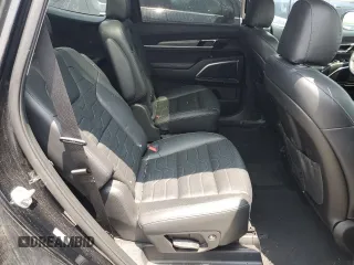 2020 Kia Telluride SX with VIN 5XYP5DHC2LG078042, listed as a Copart auction lot 58500965 with 32,040 mi miles and Salvage title. Bid and sale history available at DreamBid. Image 11.