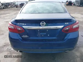 2018 Nissan Altima 2.5 SR with VIN 1N4AL3AP3JC101421, listed as a IAAI auction lot 41482620 with 101,431 mi miles. Bid and sale history available at carsss.com. Image 16.