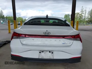 2023 Hyundai Elantra Blue z VIN KMHLM4AJ2PU082893, wystawiony jako IAAI lot #42322492 z przebiegiem 40 715 mil mil oraz . Historia ofert i sprzedaży dostępna na DreamBid. Obrazek 16.