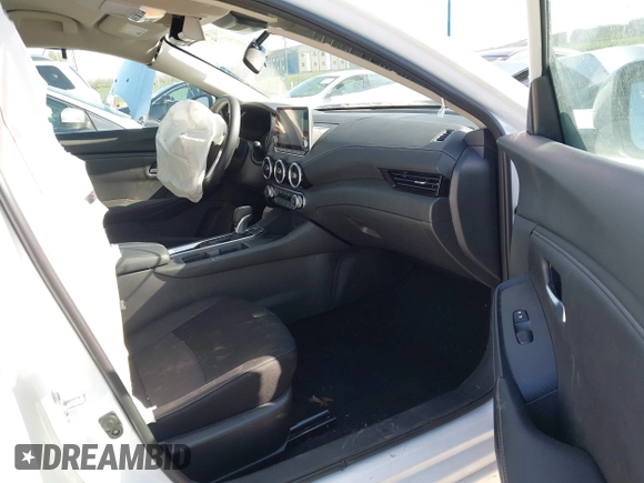 2025 Nissan Sentra SV z VIN 3N1AB8CV0SY210467, wystawiony jako IAAI lot #41950852 z przebiegiem 16 442 mil mil oraz . Historia ofert i sprzedaży dostępna na DreamBid. Obrazek 5.