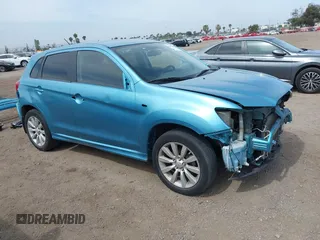 2011 Mitsubishi Outlander SE z VIN JA4AR4AU2BZ004997, wystawiony jako IAAI lot #42222681 z przebiegiem 127 432 mil mil oraz . Historia ofert i sprzedaży dostępna na DreamBid. Obrazek 1.